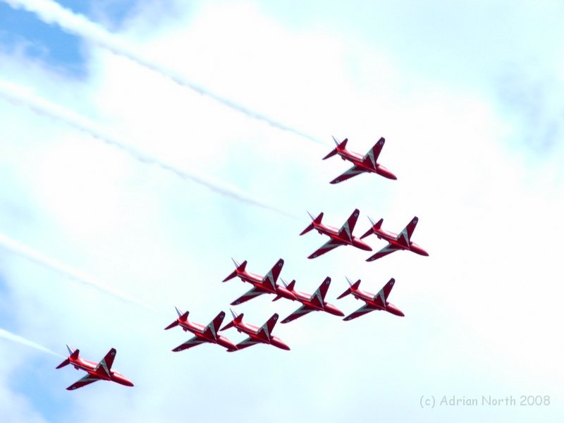 DSCF5185.JPG - More Red Arrows